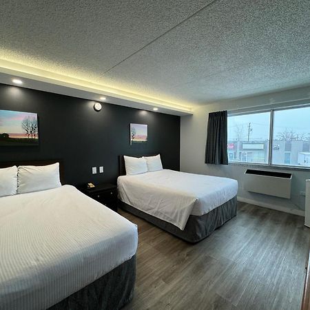 Travelodge By Wyndham Winnipeg Airport Extérieur photo