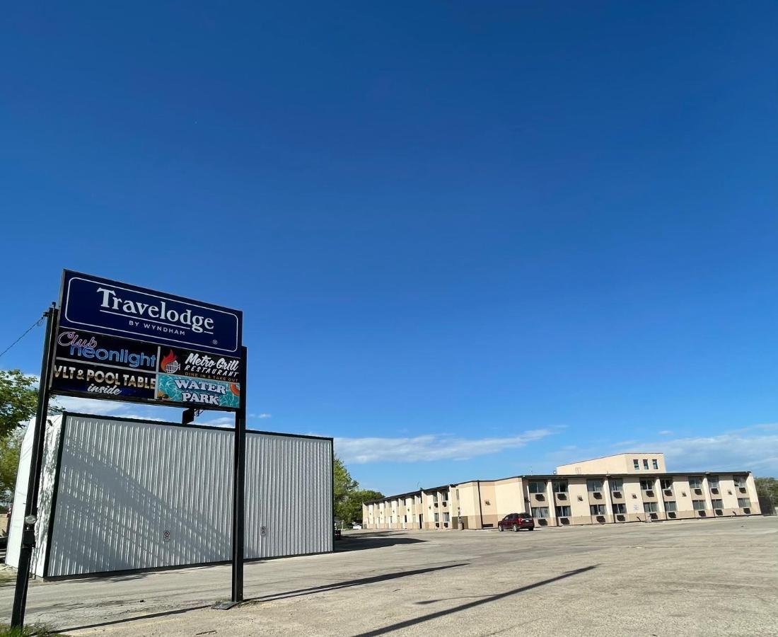 Travelodge By Wyndham Winnipeg Airport Extérieur photo