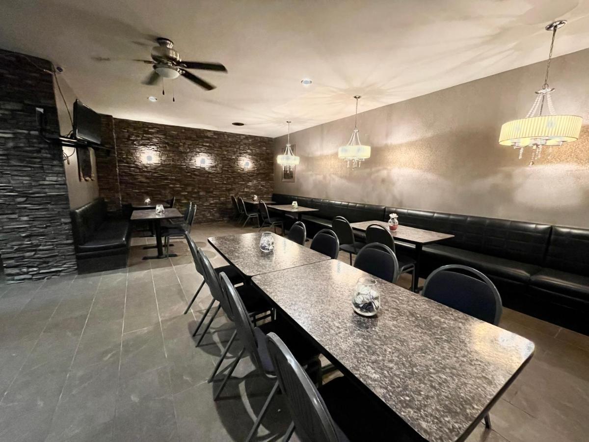 Travelodge By Wyndham Winnipeg Airport Extérieur photo