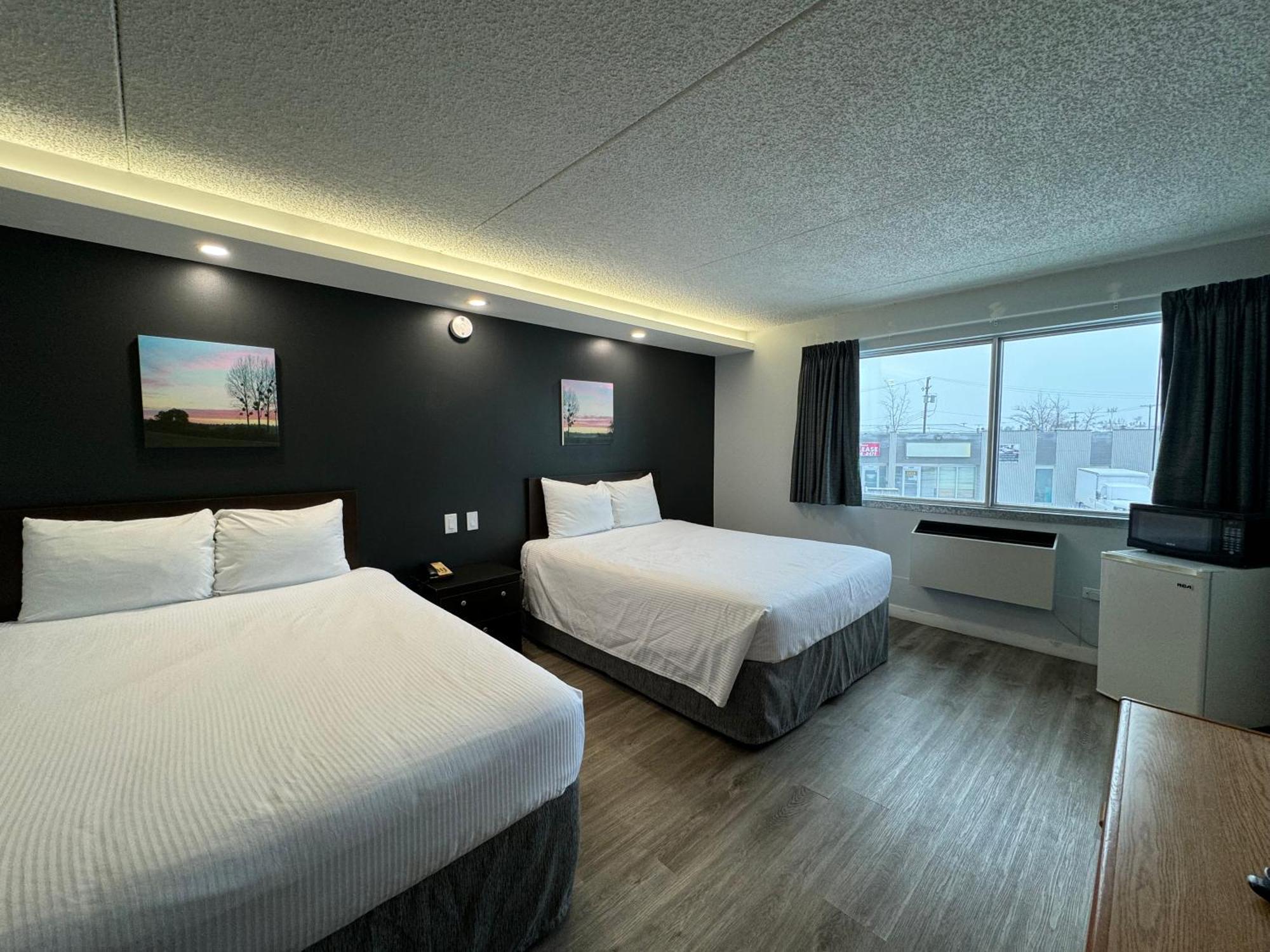 Travelodge By Wyndham Winnipeg Airport Extérieur photo